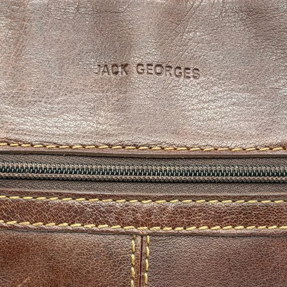 Jack Georges Brown Leather Crossbody Voyager Messenger Bag Vertical Pocket Purse